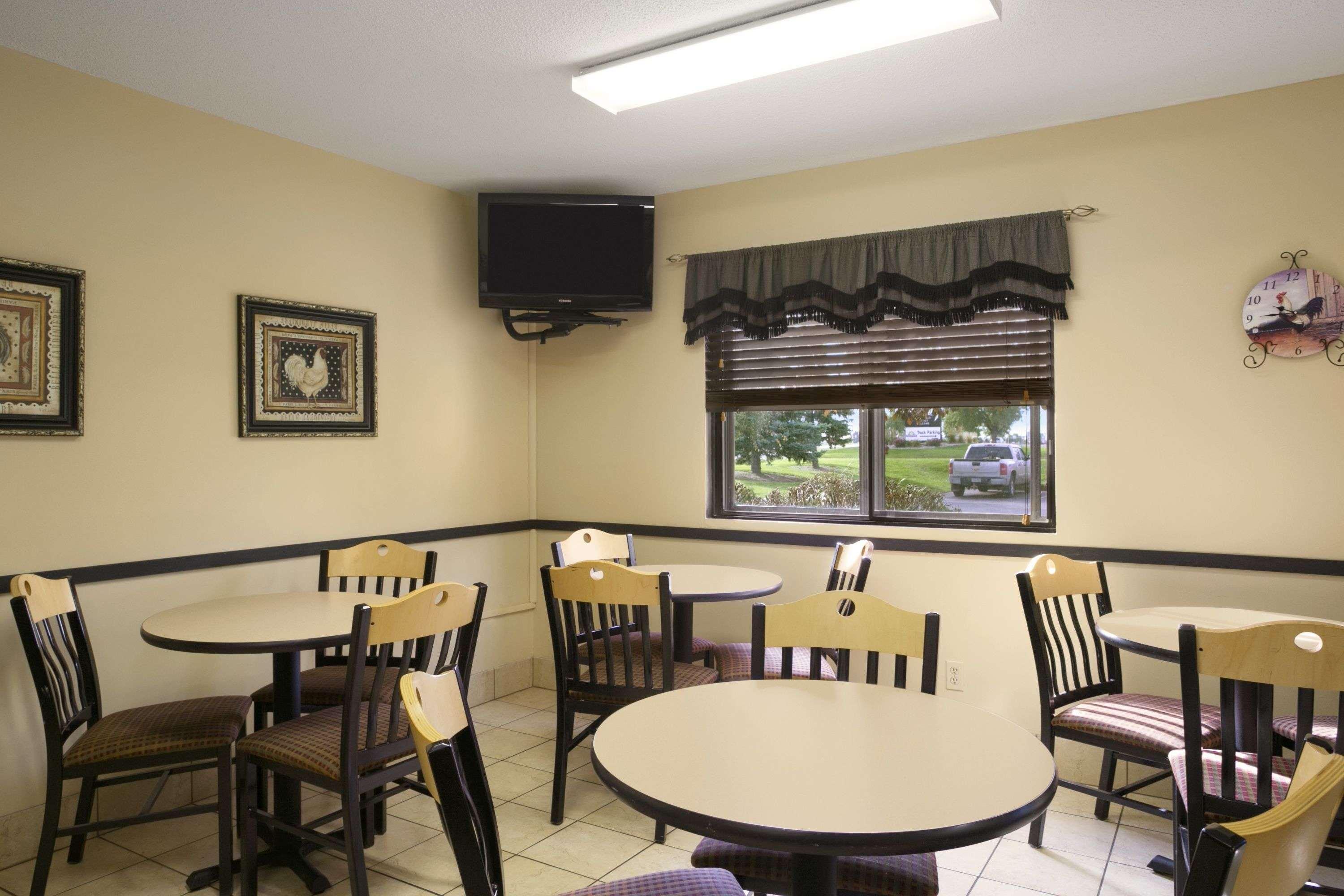 Motel Super 8 By Wyndham Alexandria Mn Exterior foto